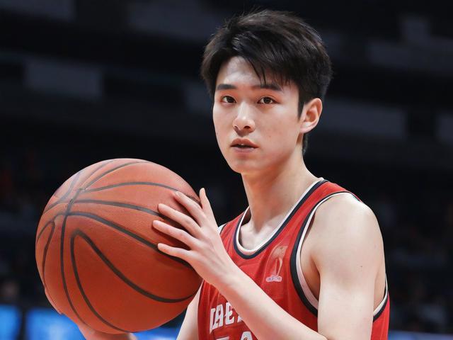 jiuyou.com_ 一线明星助阵全国篮球公益行，传递篮球精神与社会责任，公益篮球的宣传语