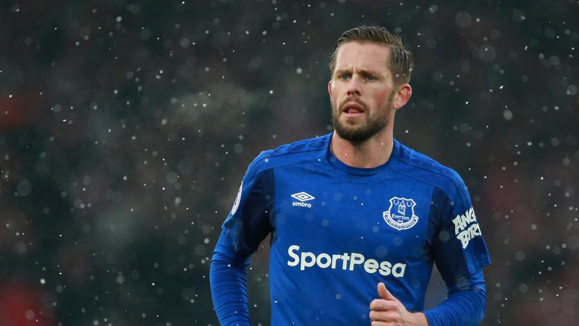 库里:大师级远投,使联盟战术趋势由“内线”转向“外线”!,库里 超远